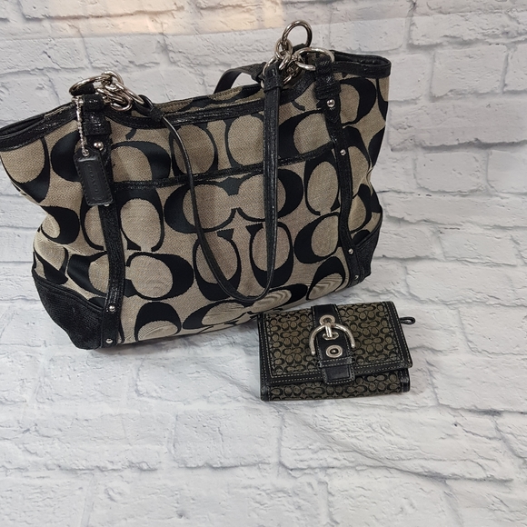 COACH Alexandra Signature Canvas Purse & Wallet - Picture 1 of 14